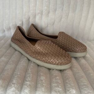 Trotters Woven Leather Slip On Comfort Loafers Taupe Wide Width Size 10.5
